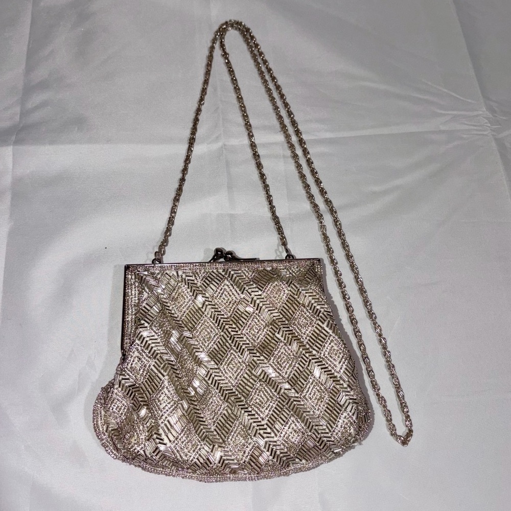 Vintage 60s La Regale Silver Beaded Kiss Lock Mini Evening Shoulder Bag EUC